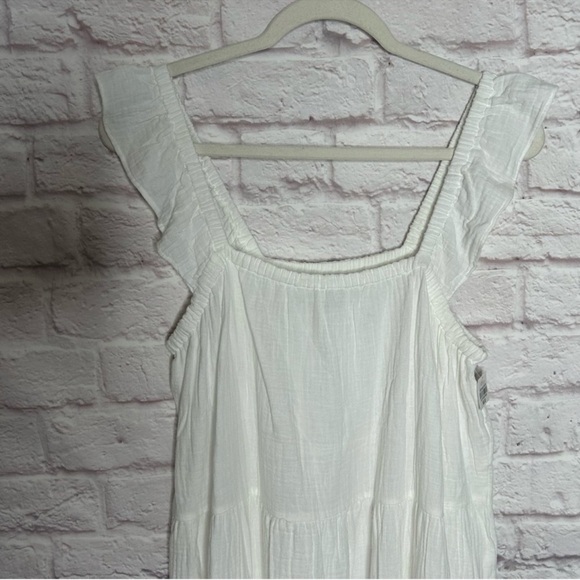 Frye & Co Gauze Textured White Tiered Sleeveless Dress. - Picture 5 of 11